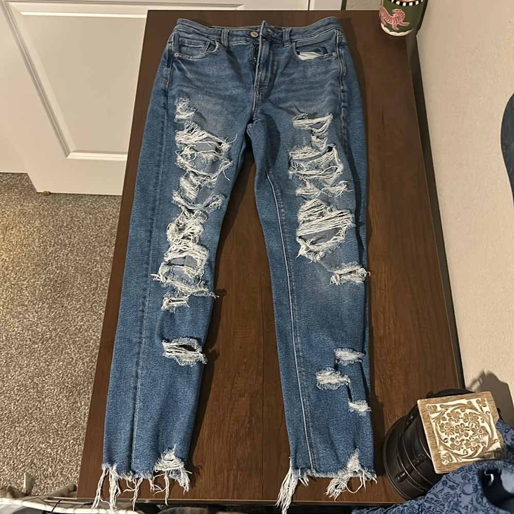 American Eagle Mom Jean. Size 4.